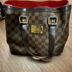 LV purse used in good shape